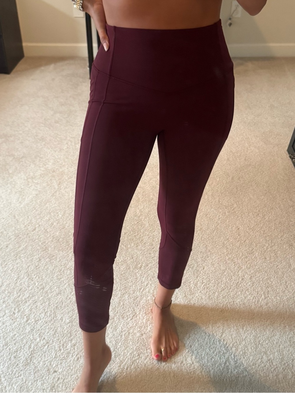 Lulu lemon burgundy 25” pants